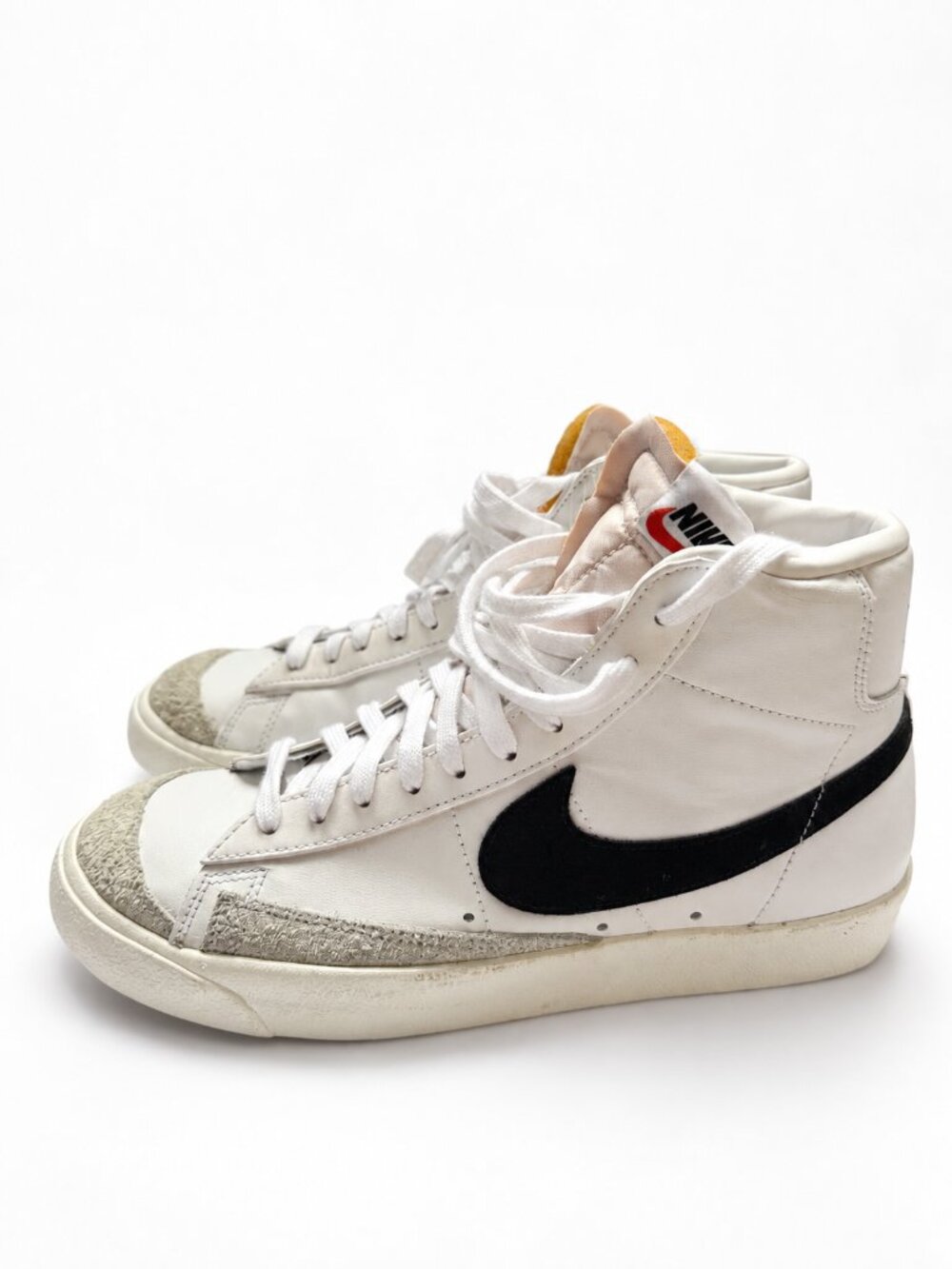 Nike Mid '77 Shoes, White, Women's 10
